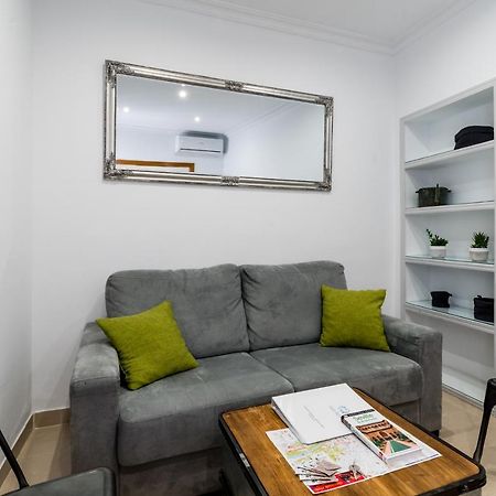 Holi-Rent Salado Apartman Sevilla Kültér fotó