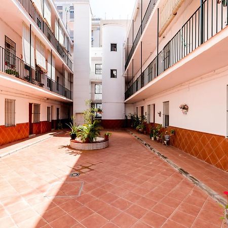 Holi-Rent Salado Apartman Sevilla Kültér fotó