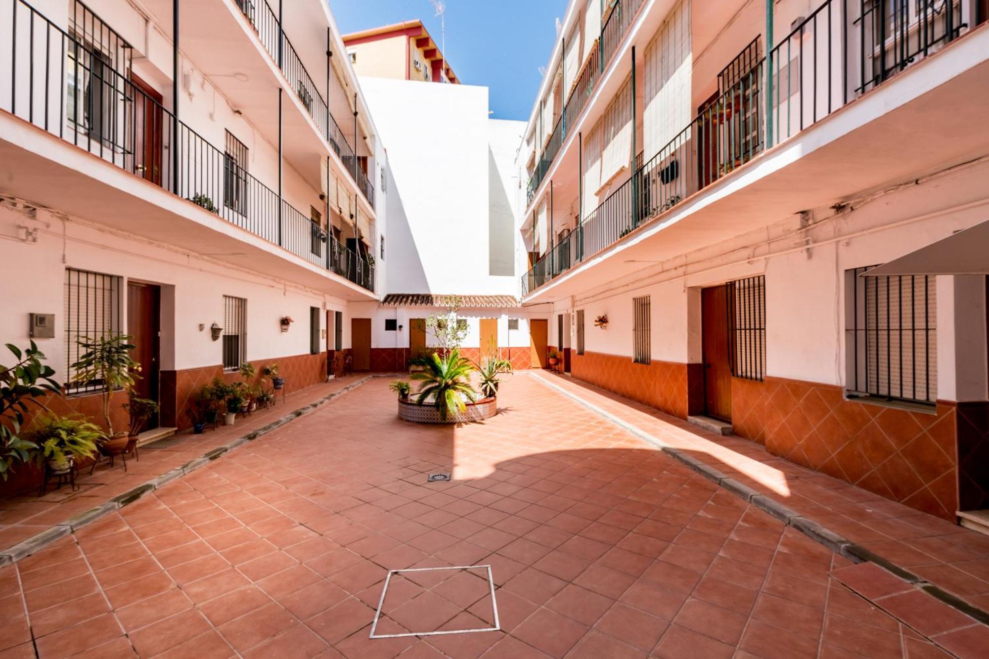 Holi-Rent Salado Apartman Sevilla Kültér fotó