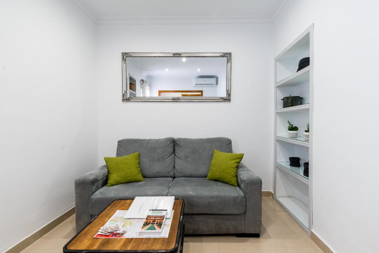 Holi-Rent Salado Apartman Sevilla Kültér fotó