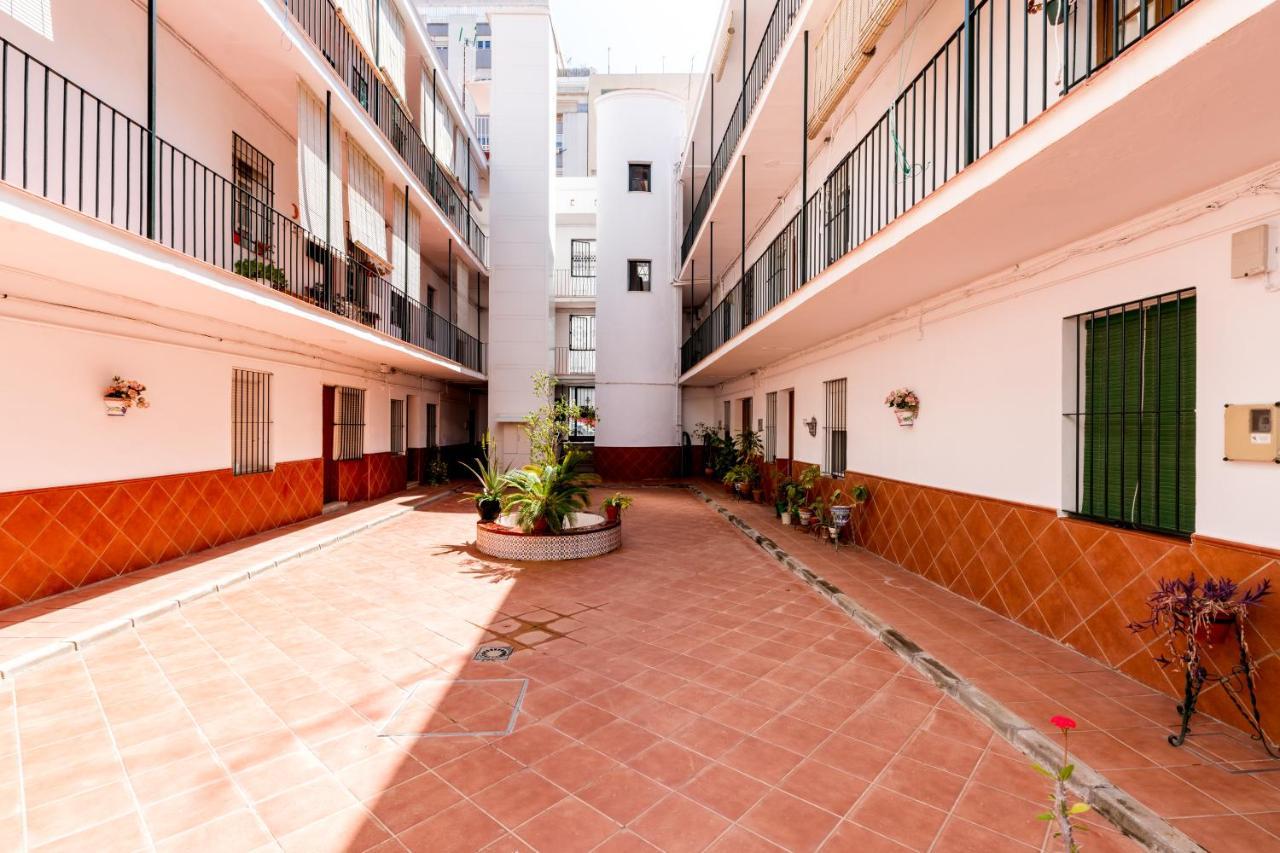 Holi-Rent Salado Apartman Sevilla Kültér fotó