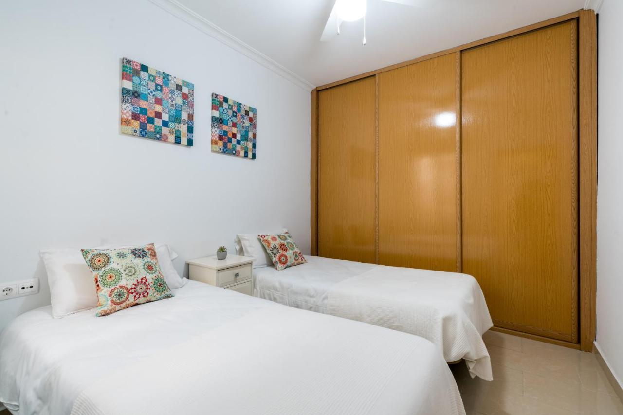 Holi-Rent Salado Apartman Sevilla Kültér fotó