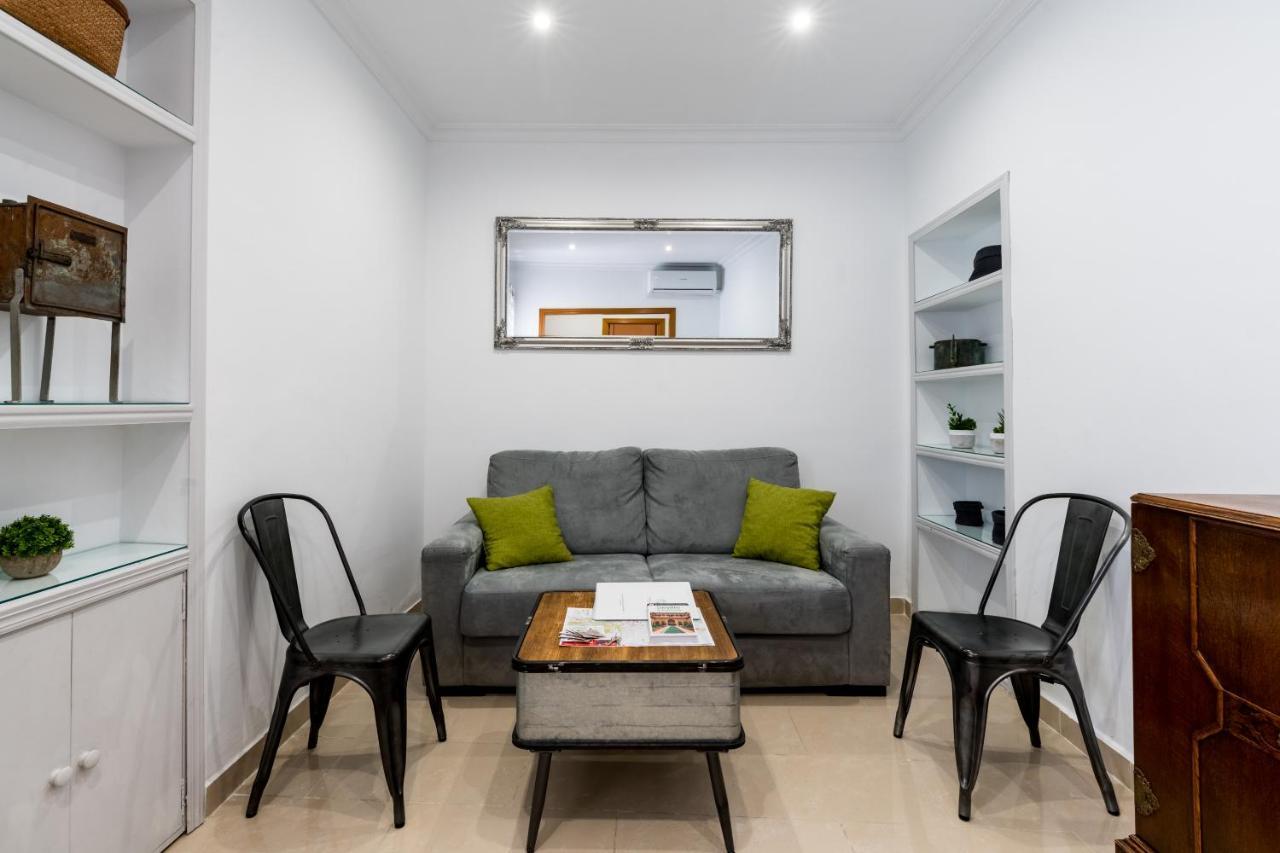 Holi-Rent Salado Apartman Sevilla Kültér fotó