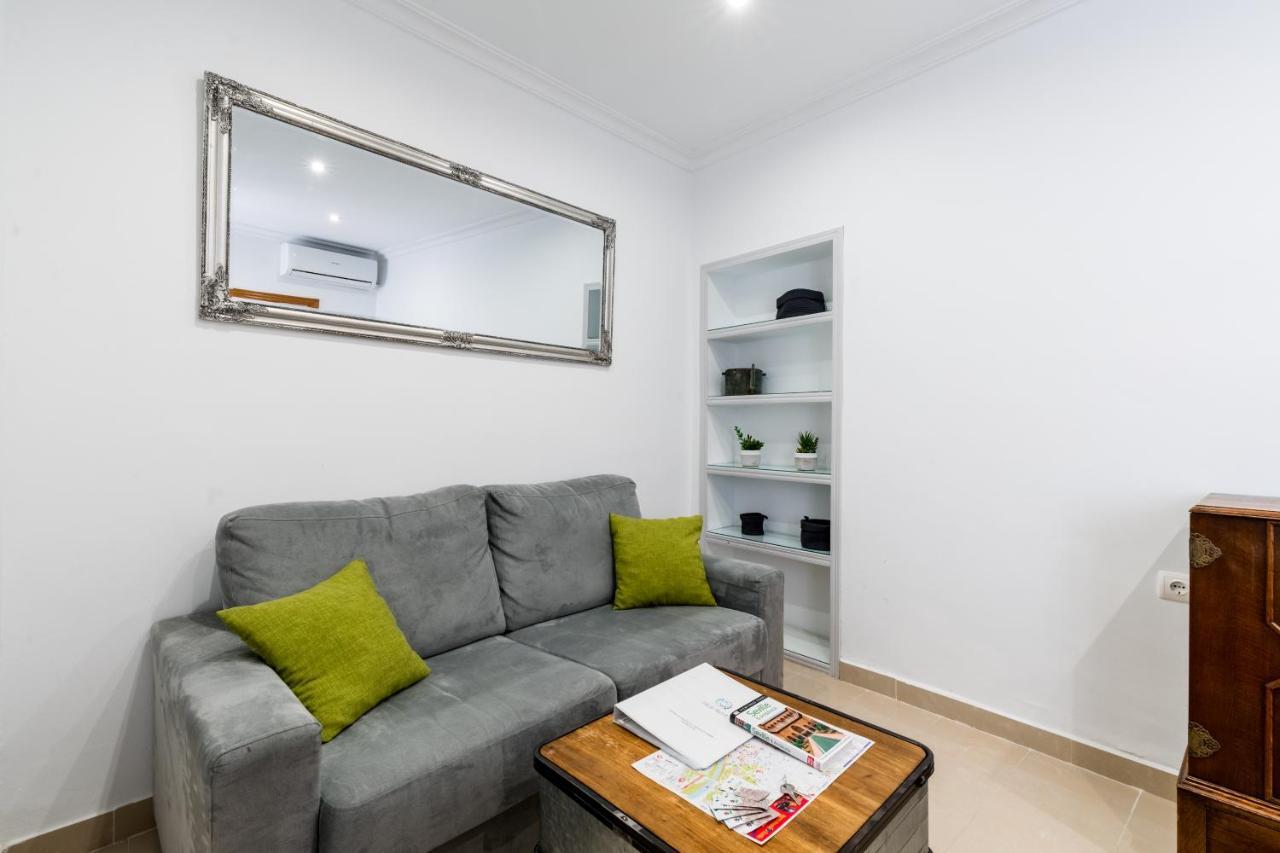 Holi-Rent Salado Apartman Sevilla Kültér fotó