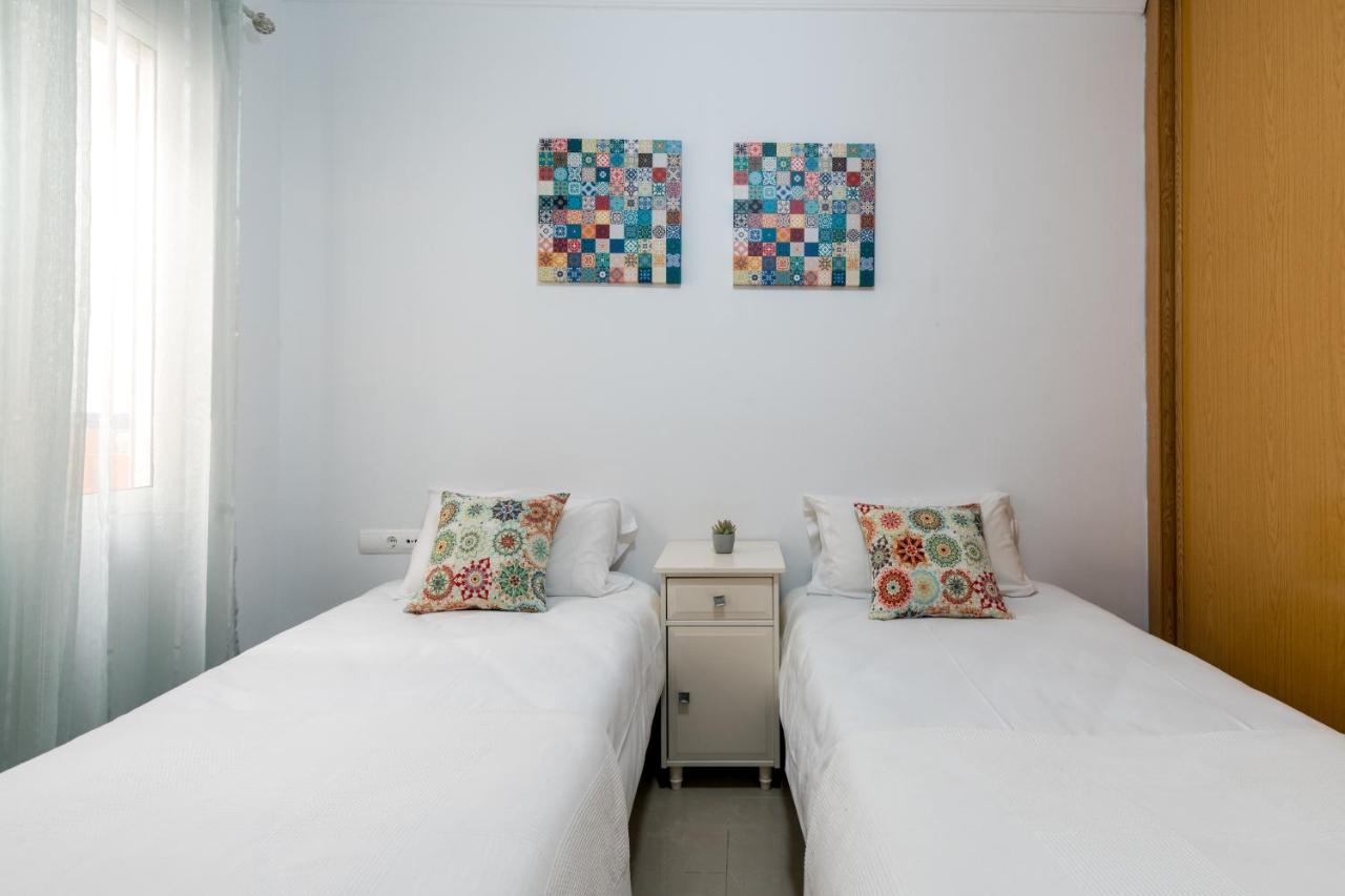Holi-Rent Salado Apartman Sevilla Kültér fotó