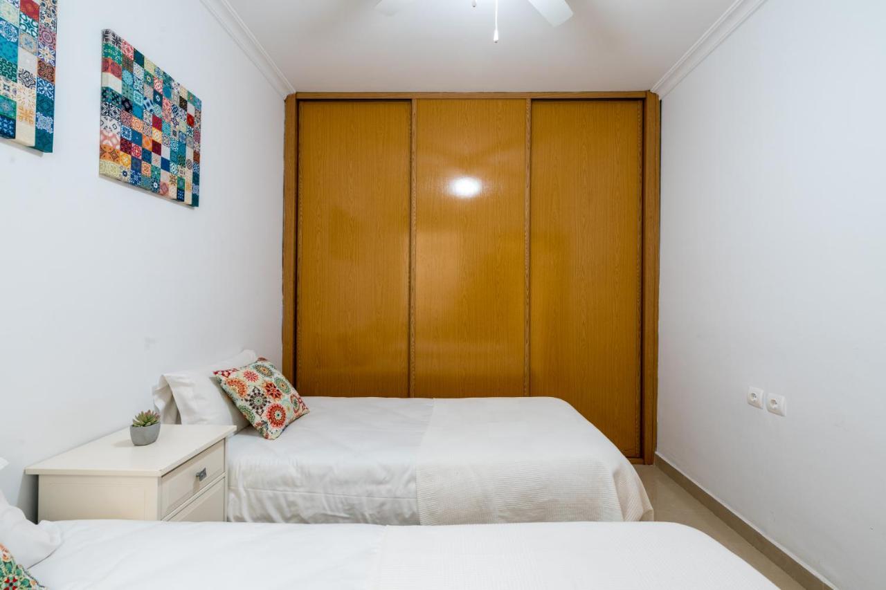 Holi-Rent Salado Apartman Sevilla Kültér fotó