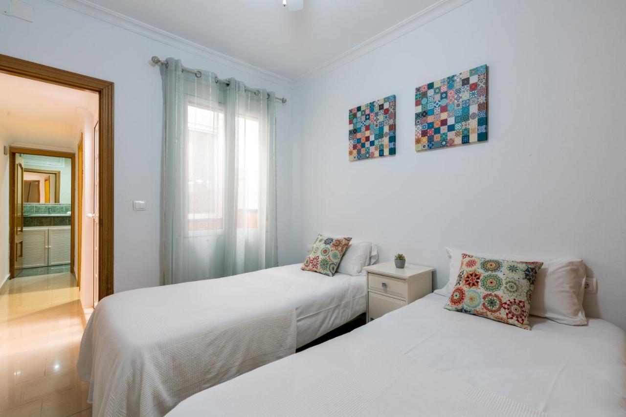 Holi-Rent Salado Apartman Sevilla Kültér fotó